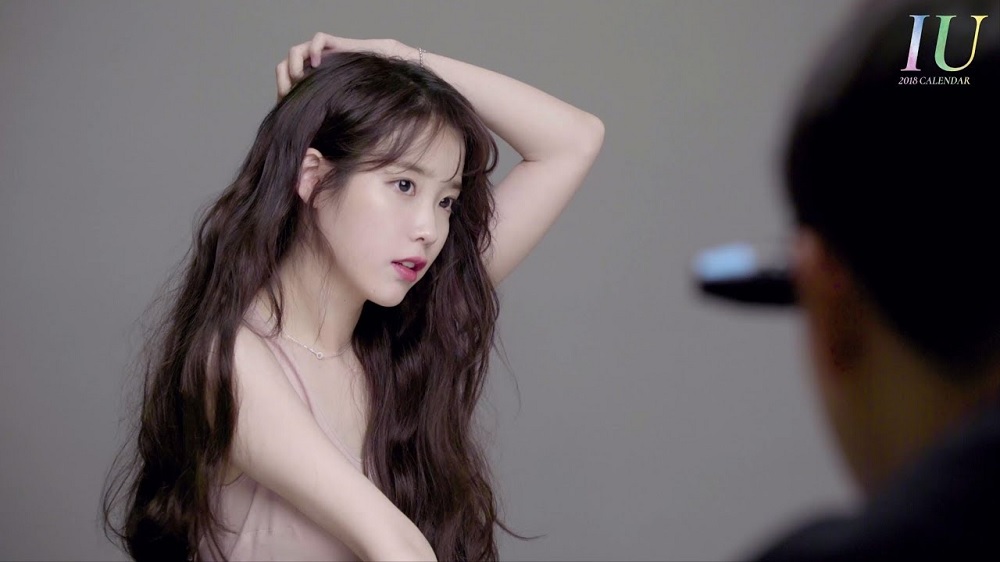 IU